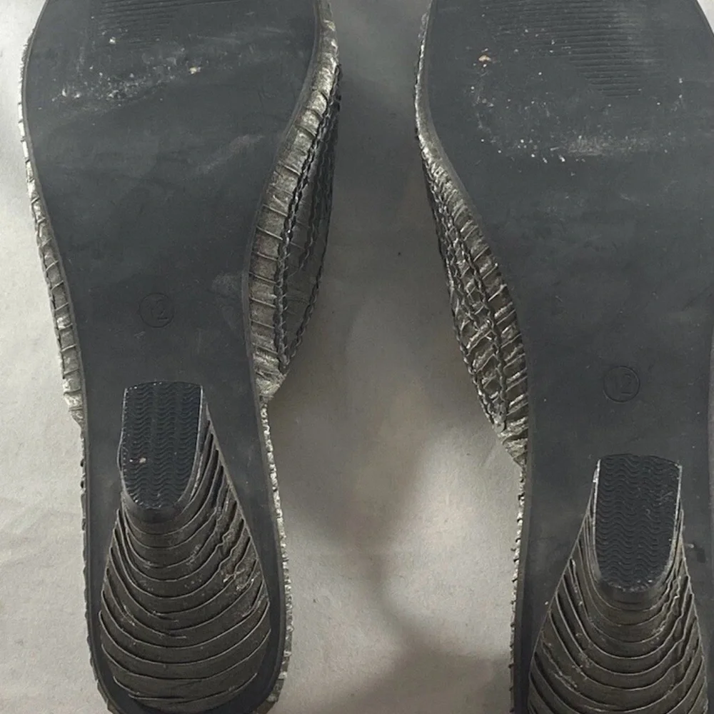 Women's Silver Sequin Flats - Picture 6 of 8